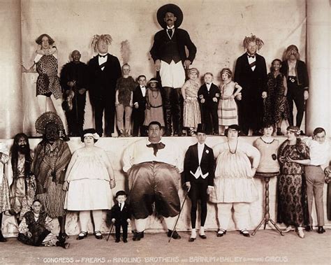 Freaks! - the Story of Sideshow Performers and Unconventional Love!